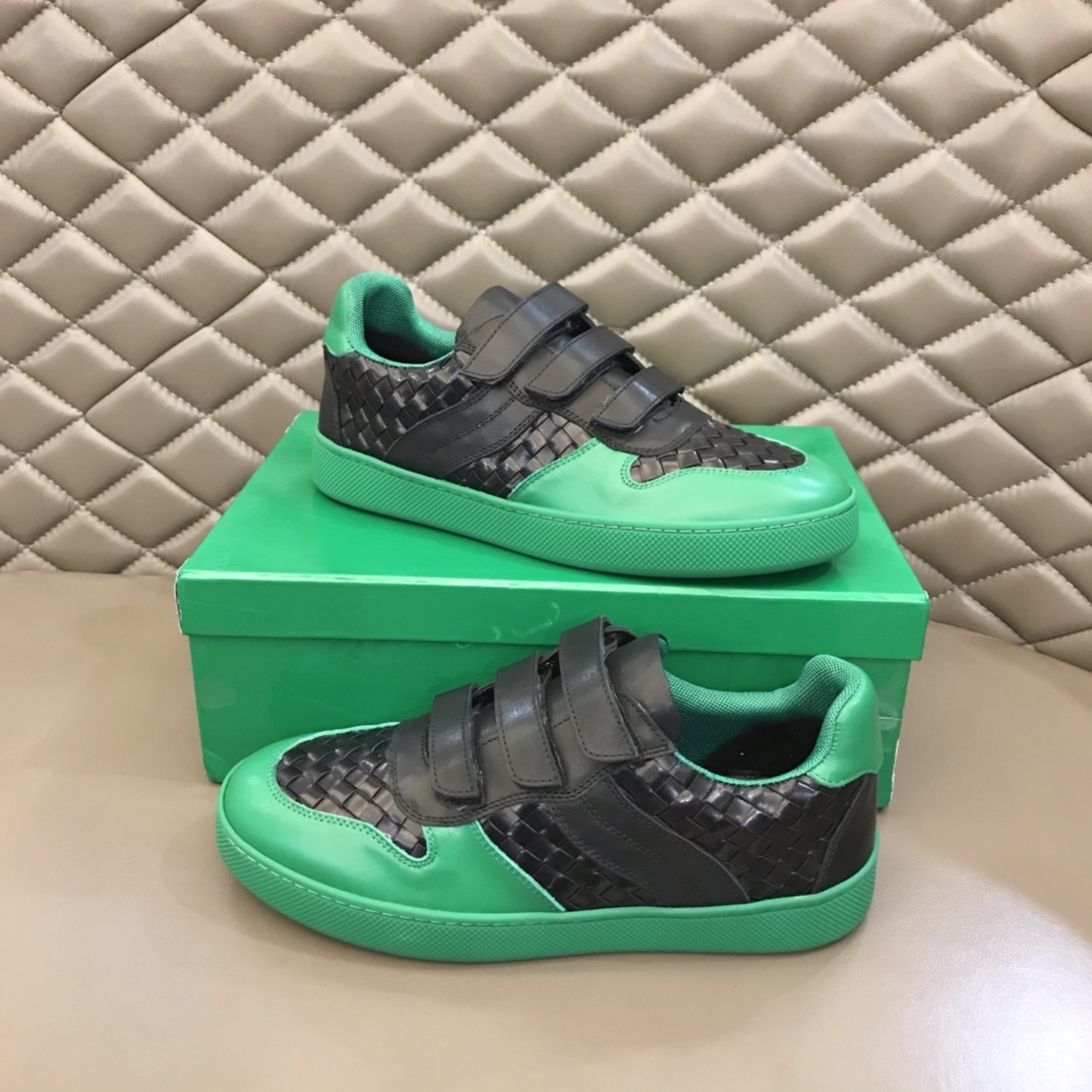 Bottega Veneta Men’s Closure Straps With Wave Line Sneakers Black And Green For Men