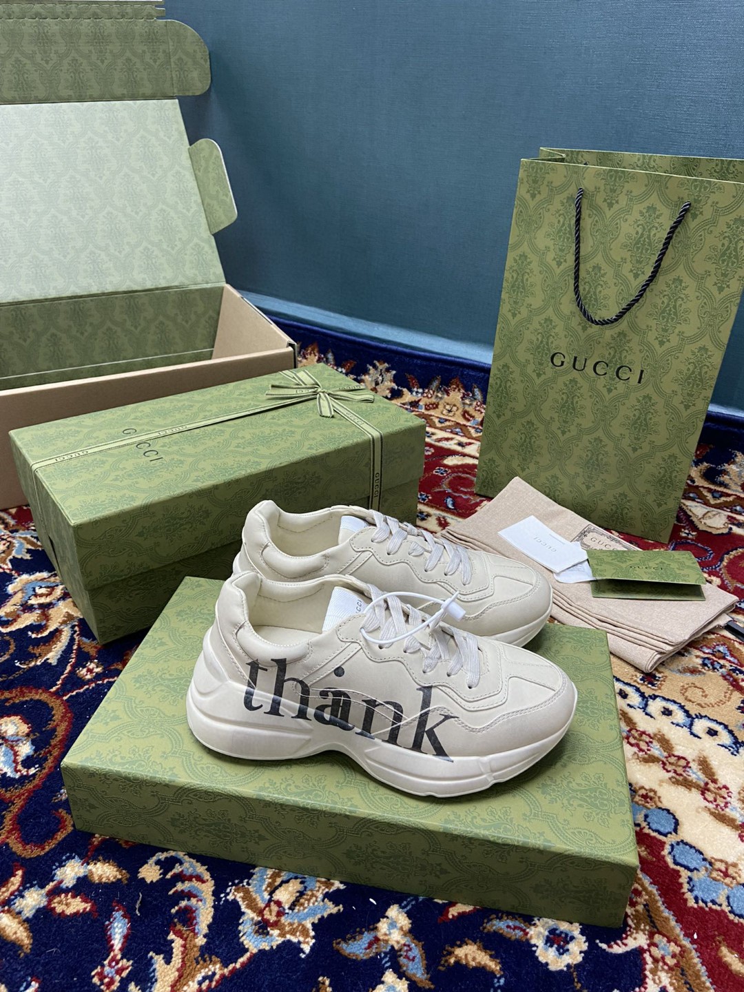 Gucci Men’s Rhyton Sneaker With Thank White For Men 660938