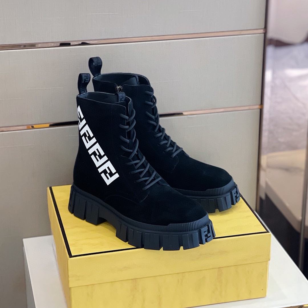 Fendi Force High Tops Boots Black For Men 7U1447