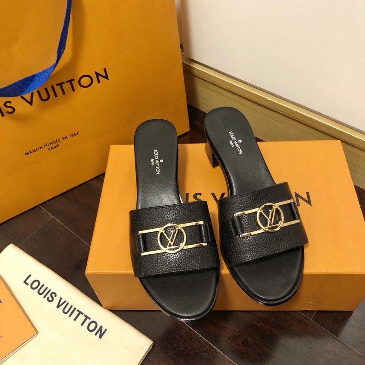 Louis Vuitton Lock It Mule Black For Women LV