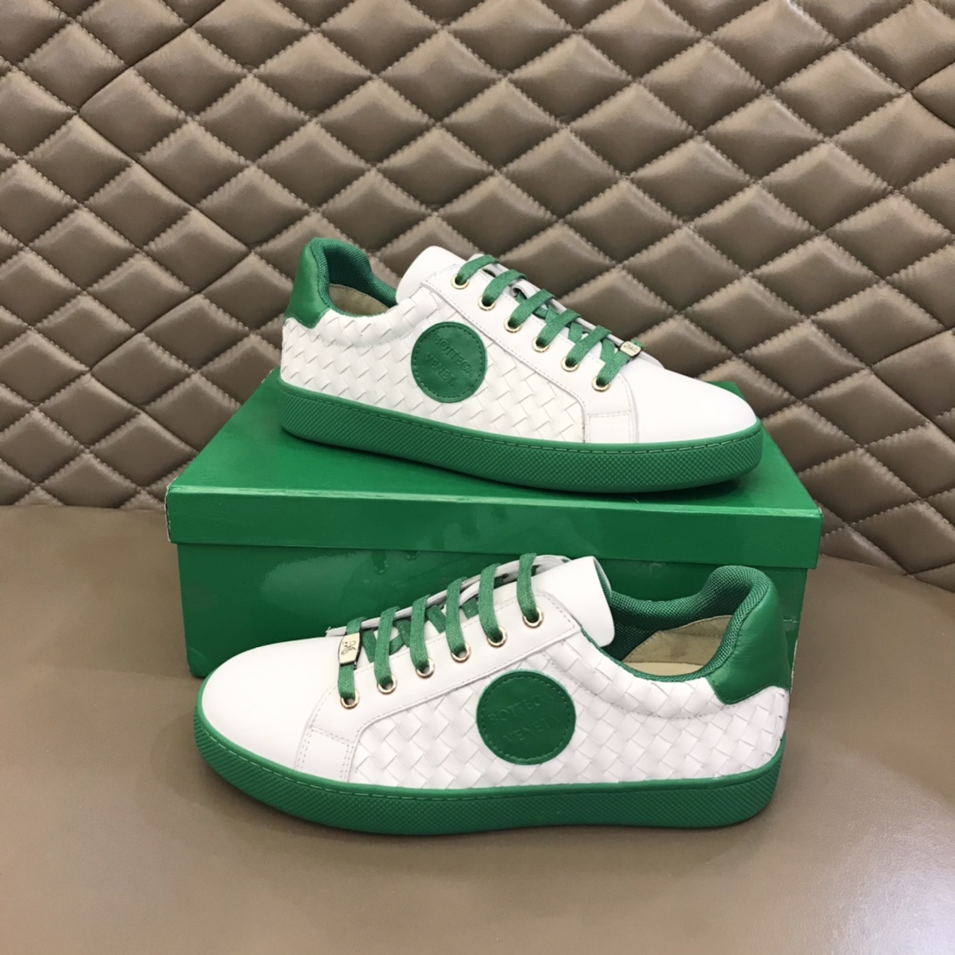 Bottega Veneta Men’s With Logo Green Sneakers White And Green For Men 85024