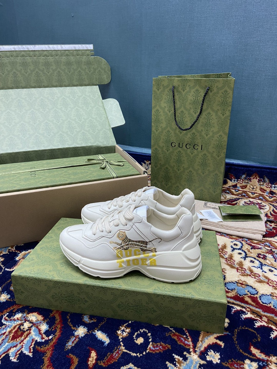 Gucci Men’s Rhyton Sneakers With Gucci Tiger White Ivory For Men 687611 DRW00 9522