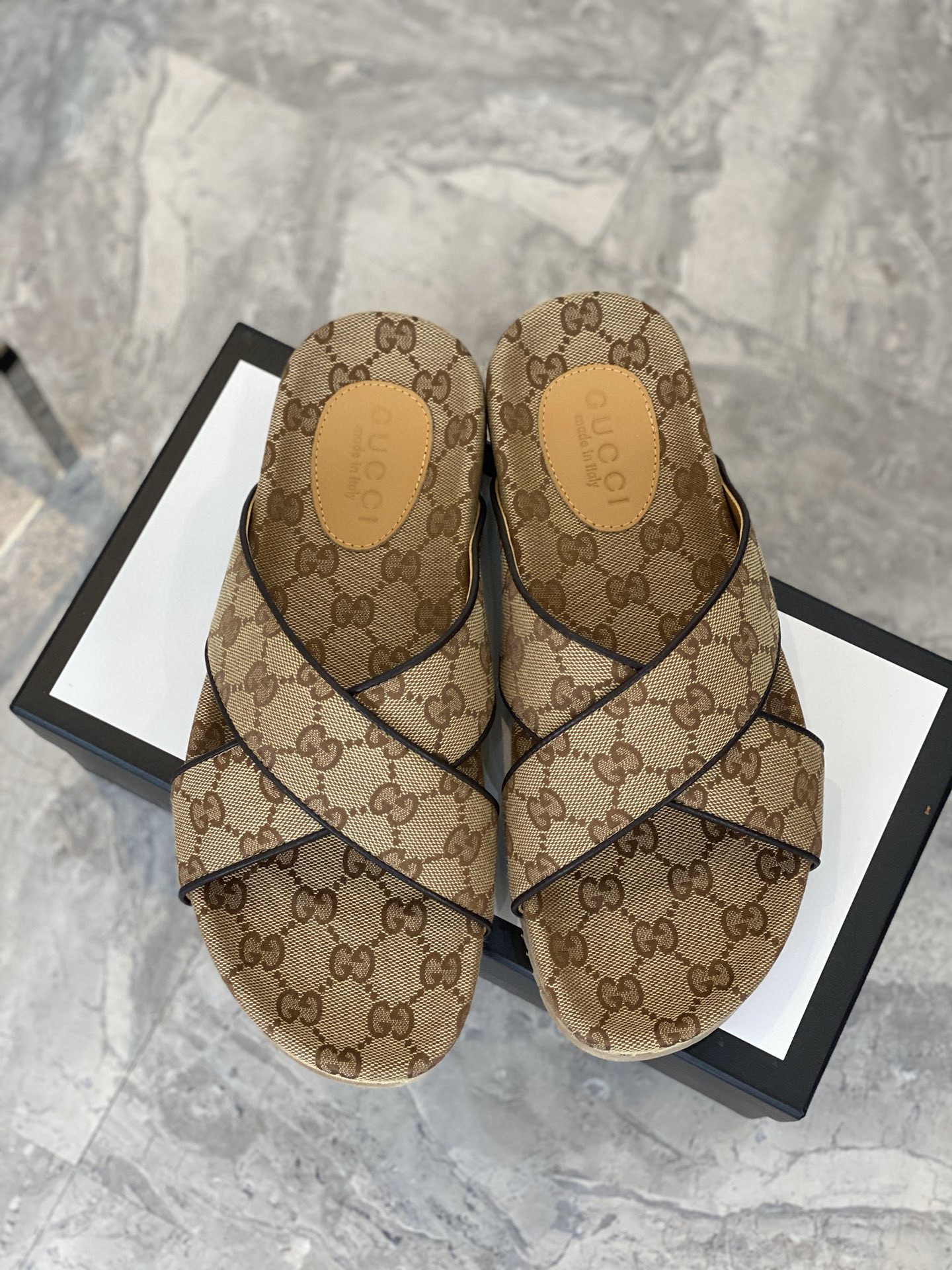 Gucci Men’s Gucci Crisscross Slide Sandals Beige For Men 429362