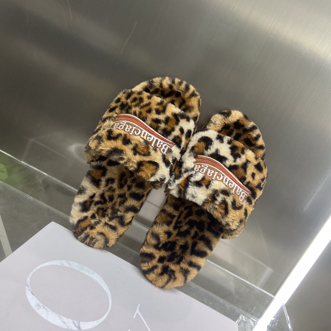 BALENCIAGA Furry Slide Brown For WomenÂ