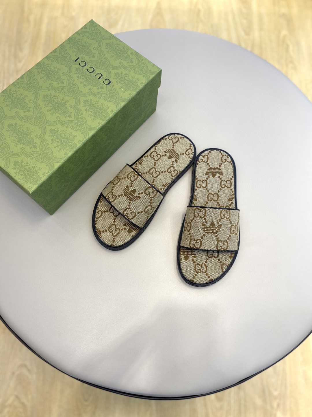 Adidas x Gucci Men’s Gucci Strap Slide Sandals Beige For Men ‎624695