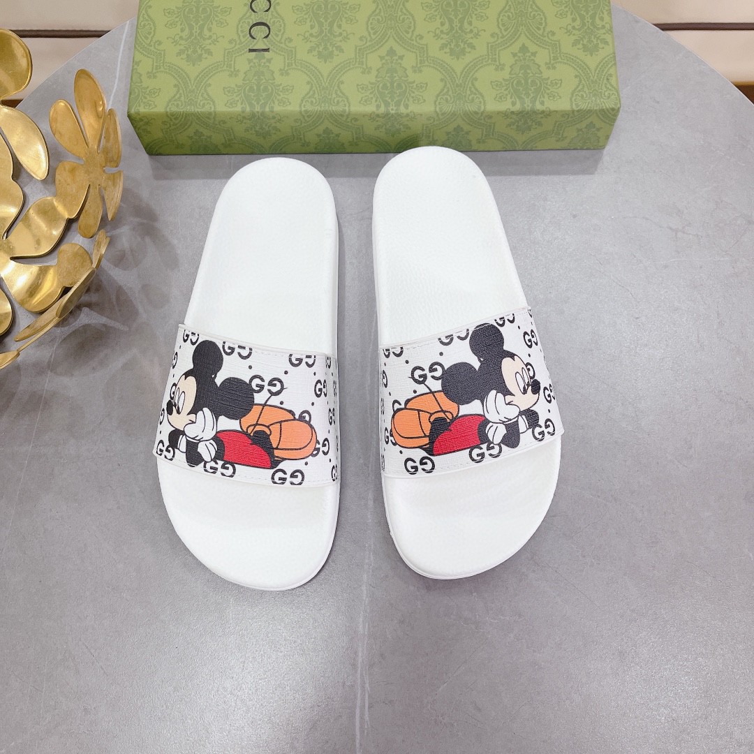 Gucci Men’s Gucci Slide Sandal With Mickey Mouse White For Men 407345