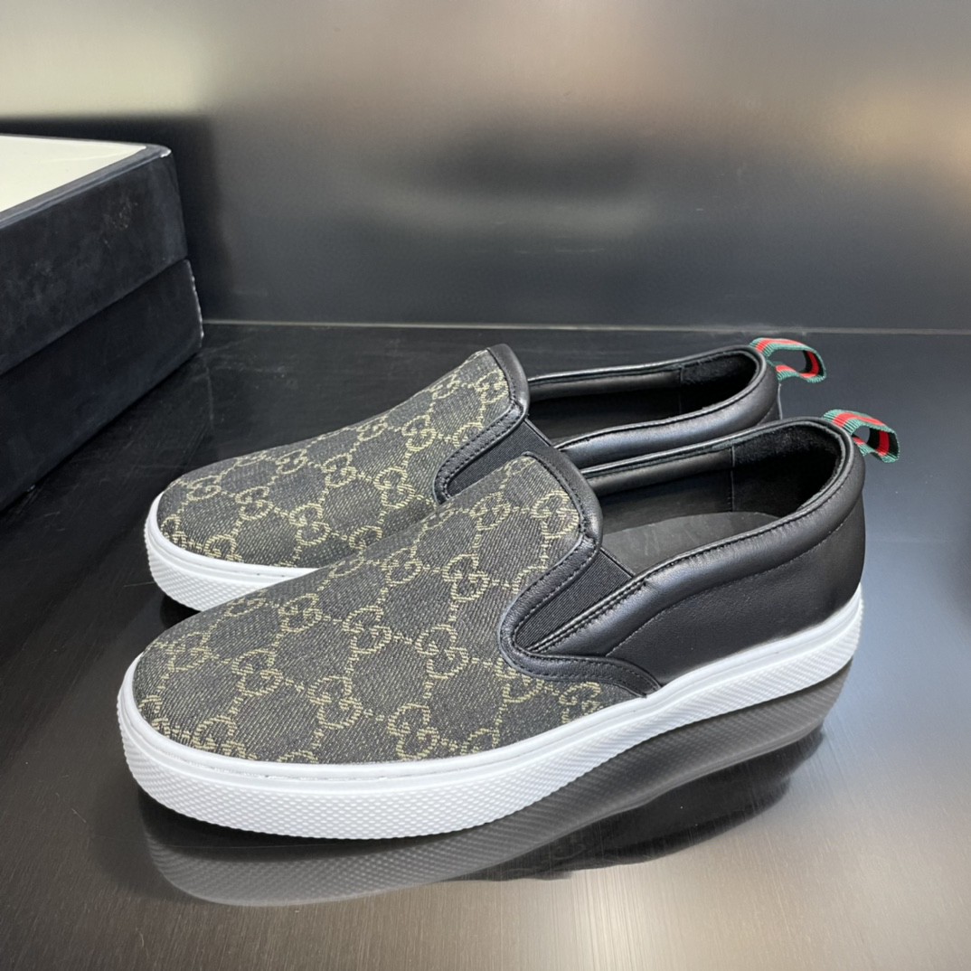 Gucci Supreme Slip-On Loafer Black For Men 456202