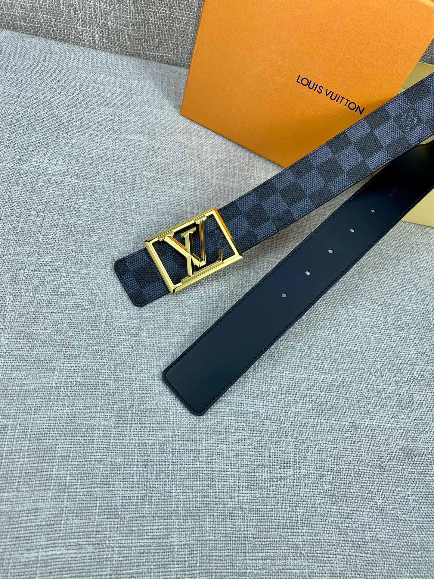 Louis Vuitton Pyramide Frame Initiales Reversible LV Belt Damier Cobalt Canvas Blue and Black LV Women Belt