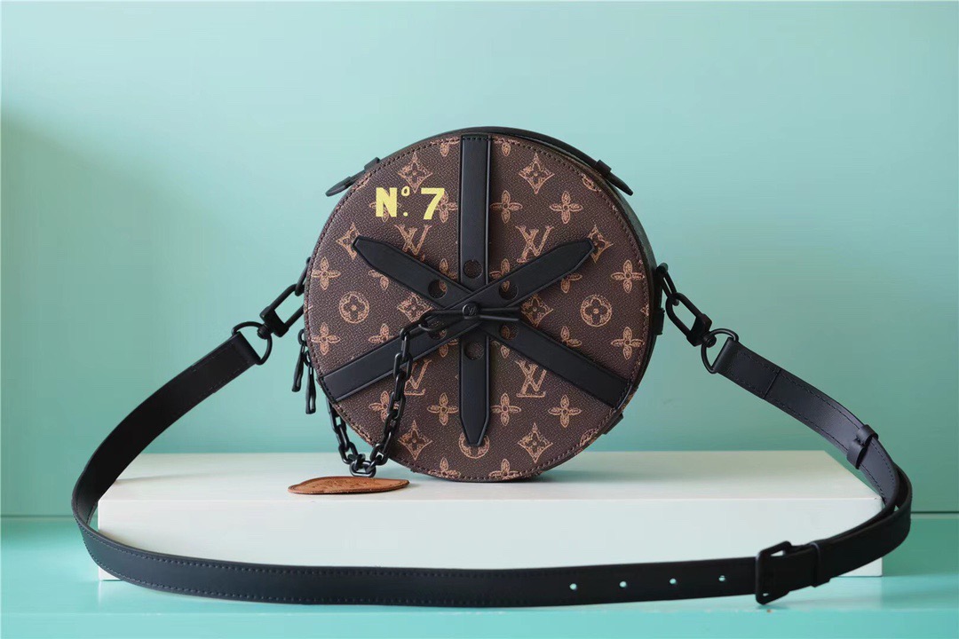Louis Vuitton Wheel Box Monogram Canvas For Women, Women’s Handbags, Shoulder Bags And Crossbody Bags 9.1in/23cm LV M59706 