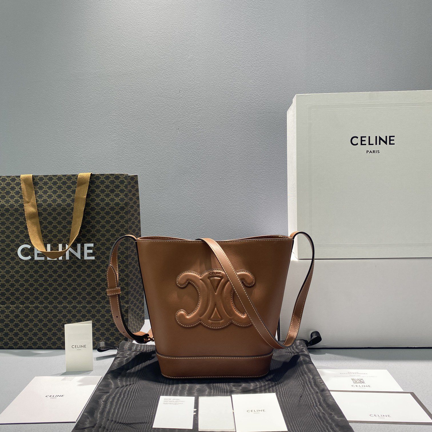 Celine Small Bucket Cuir Triomphe Brown For Women 9in/22cm 198243DU3.04LU