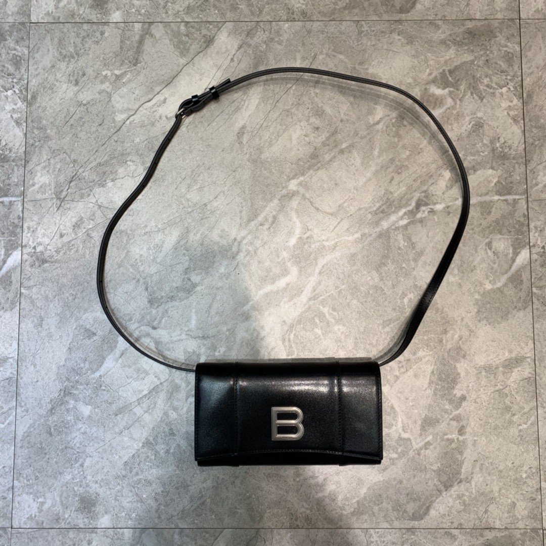 BALENCIAGA Hourglass Wallet Bag In Black, For Women, Women’s Bags 8in/20cm