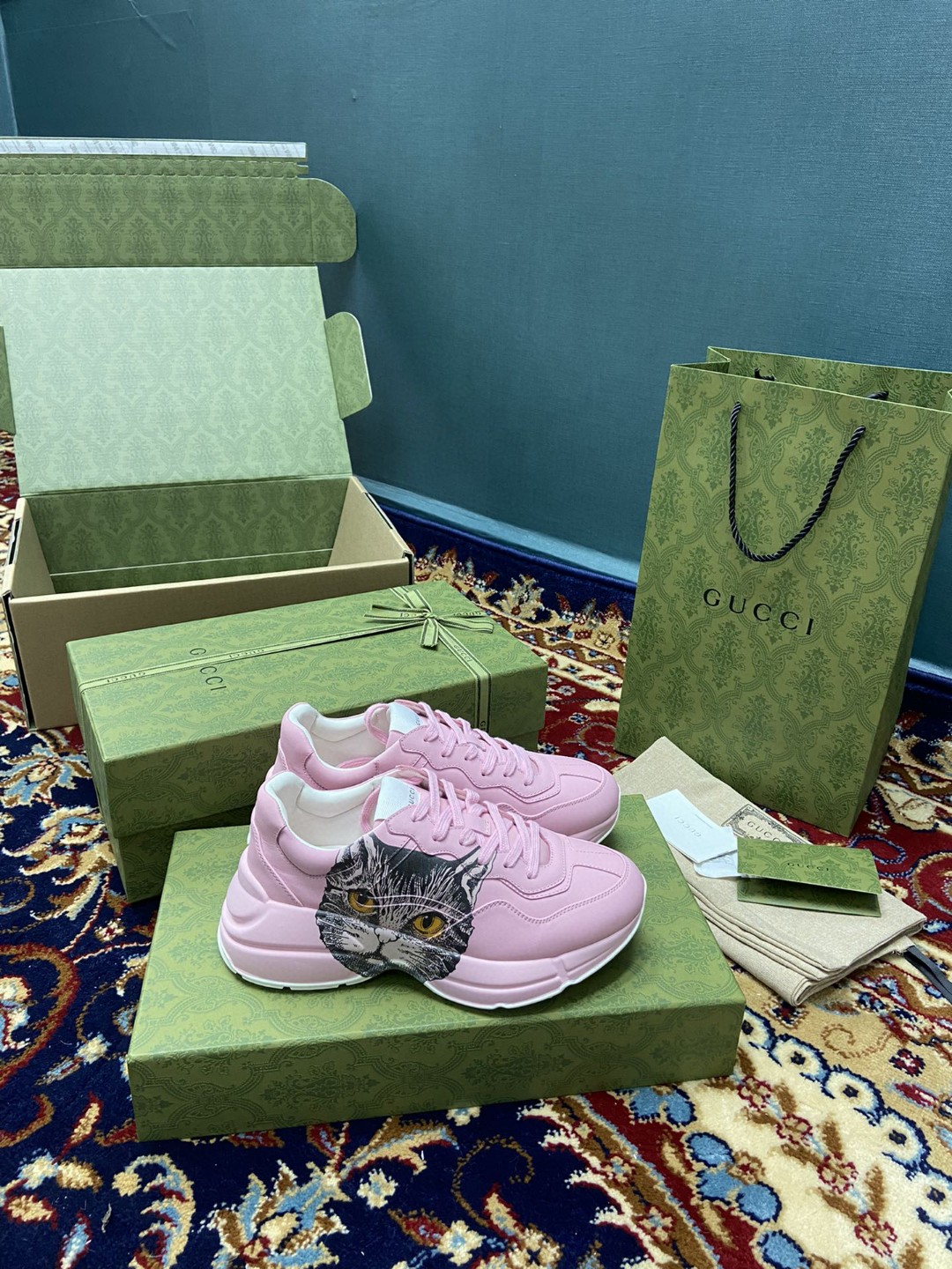 Gucci Men’s Rhyton Sneaker With Mystic Cat Light Pink For Men 583337 DRW00 5823