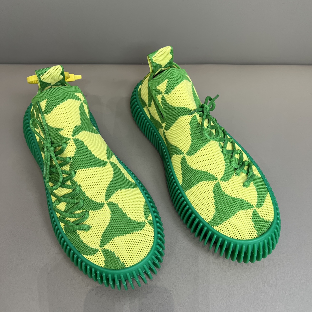 Bottega Veneta Men’s Ripple Wavy Triangle Pattern Slip-On Tech Knit Sneakers Green And Yellow For Men 690112