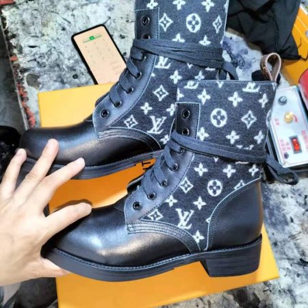 Louis Vuitton Metropolis Flat Ranger Monogram Denim Black For Women LV 1A9RPZ