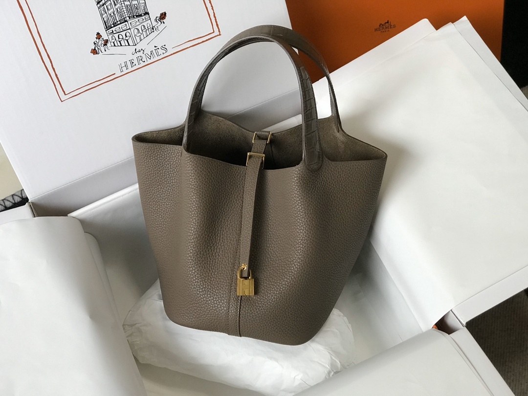 Hermes Picotin Lock 18 Bag Etoupe With Gold-Toned Hardware For Women, Women’s Handbags 7.1in/18cm