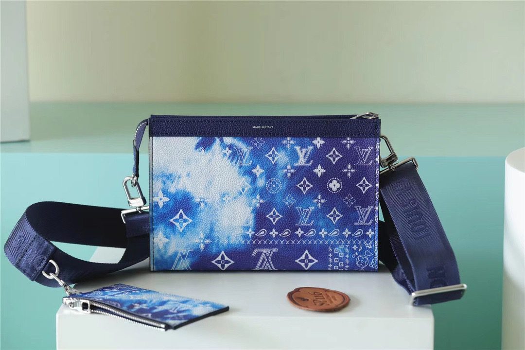 Louis Vuitton Gaston Wearable Wallet Monogram Blue For Men, Men’s Bags, Shoulder And Crossbody Bags 8.7in/22cm LV M81431
