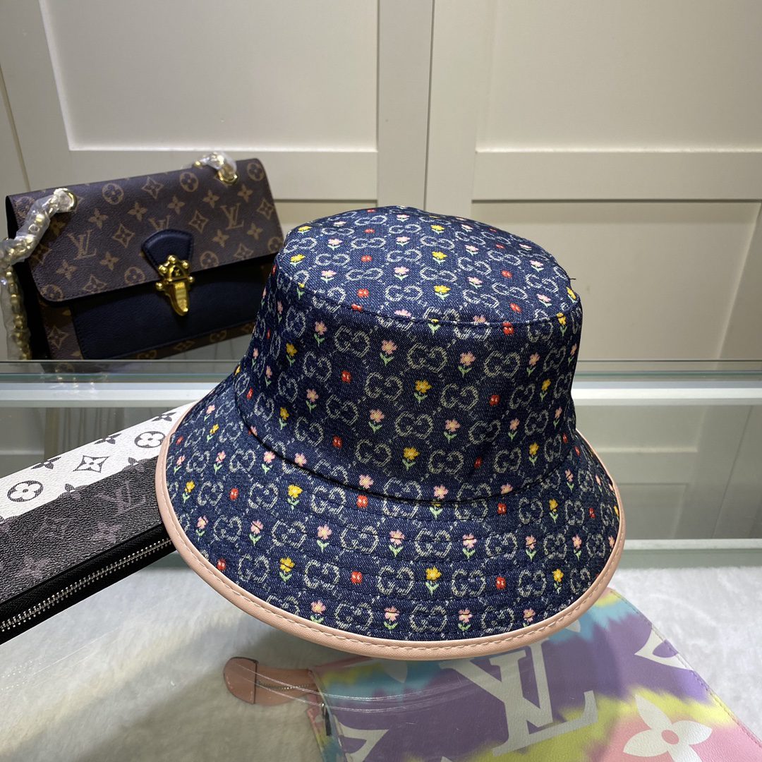 GUCCI Canvas Bucket Hat Blue