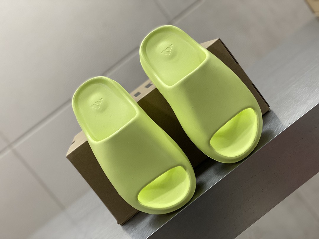 adidas yeezy Slides Glow Green For Men HQ6447