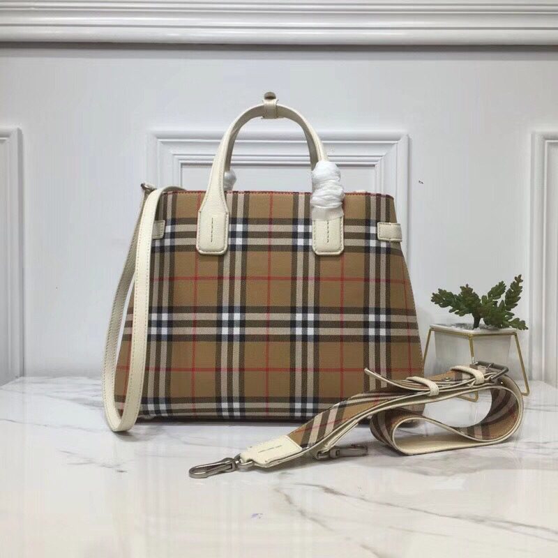 Burberry House Check Derby Medium Banner Purse Tote White For Women, Women’s Bags 14in/35cm