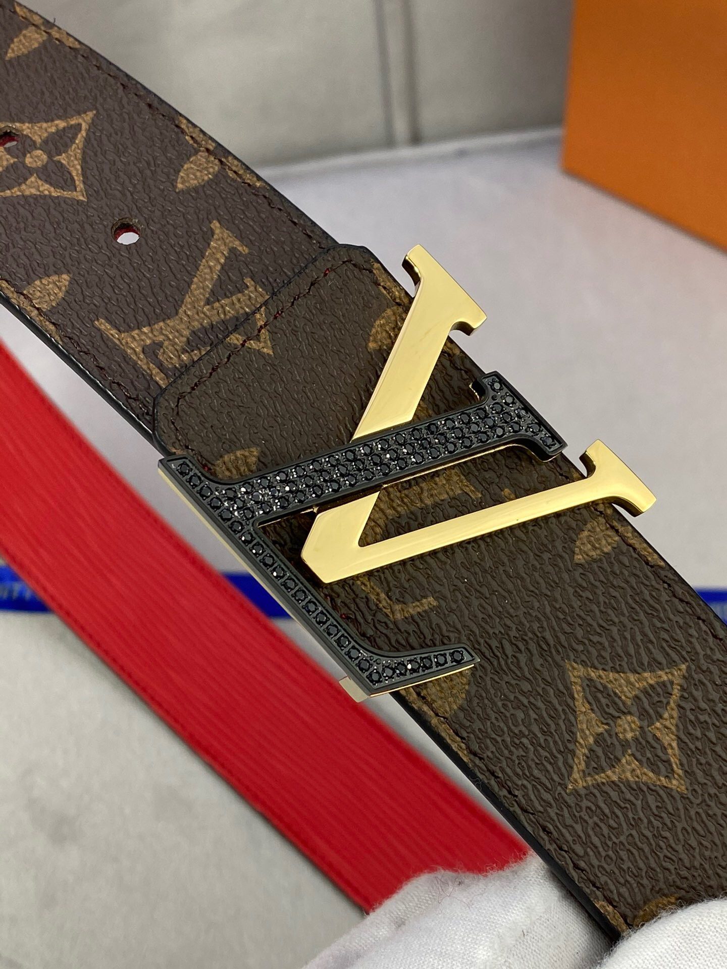 Louis Vuitton Initiales Reversible LV Belt Monogram Canvas with Black/Gold Toned Hardware LV Women Belt