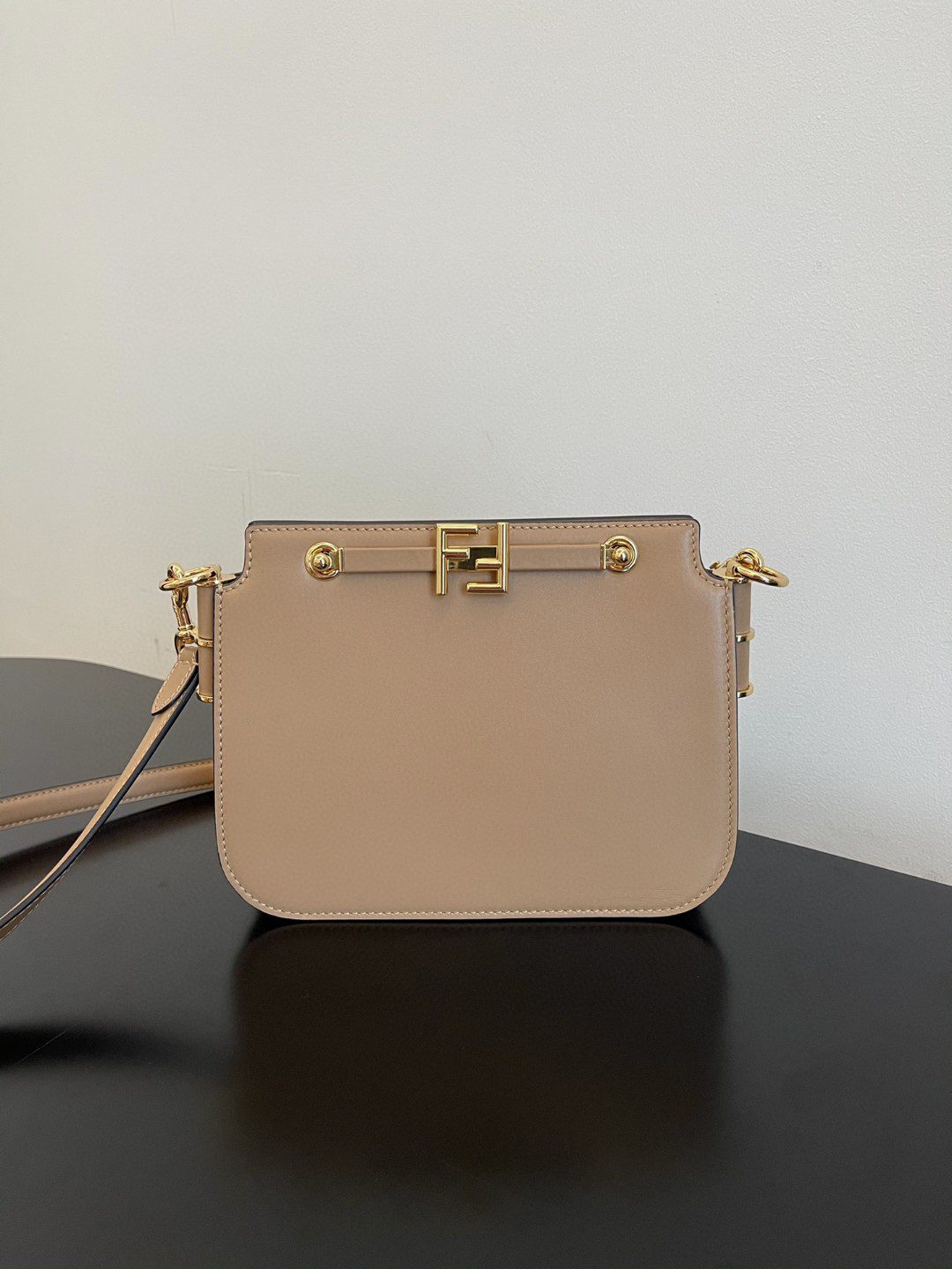 Fendi Touch Beige Bag For Woman 19cm/7.5in