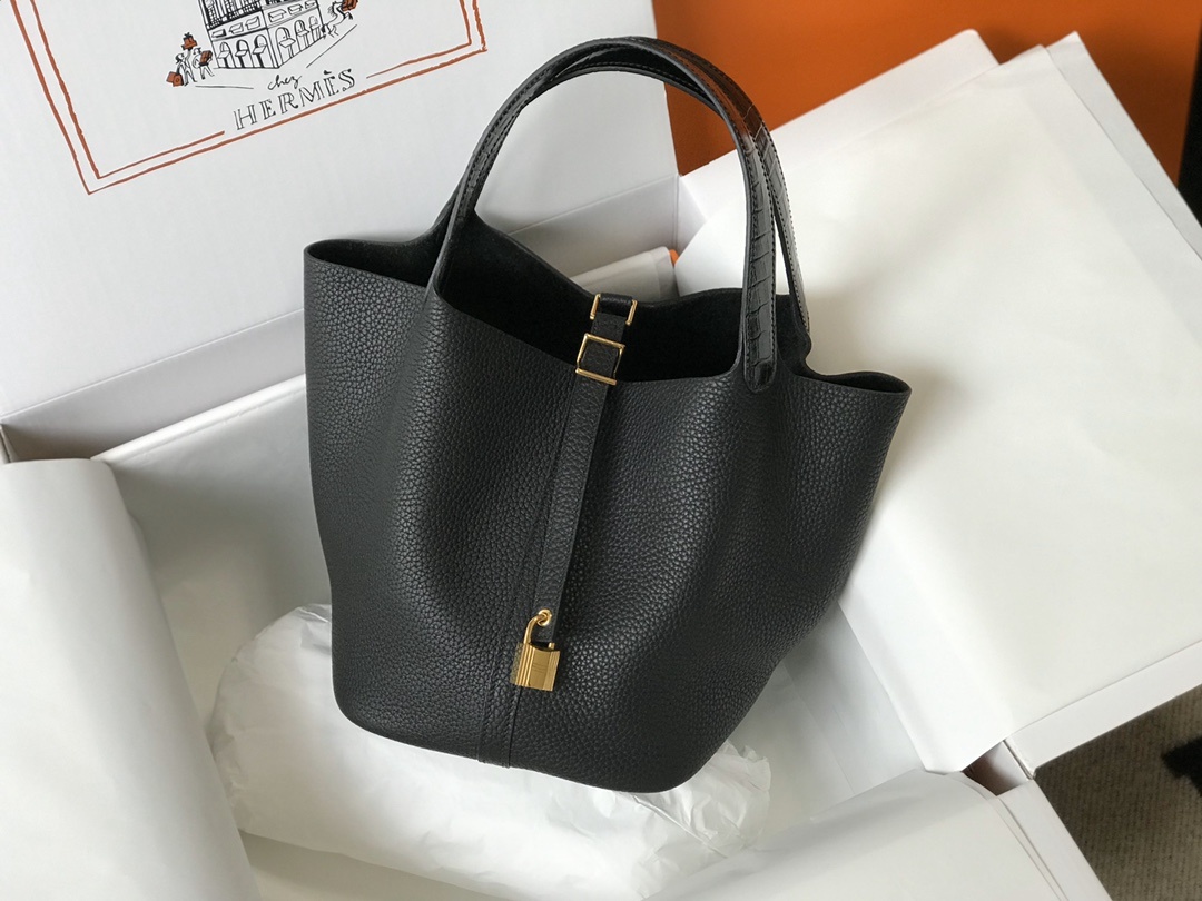 Hermes Picotin Lock 18 Bag Black With Gold-Toned Hardware For Women, Women’s Handbags 7.1in/18cm