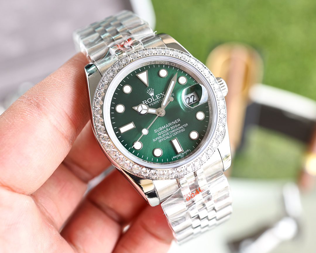 Rolex Submariner Date 41mm Silver Toned For Men 126613LN