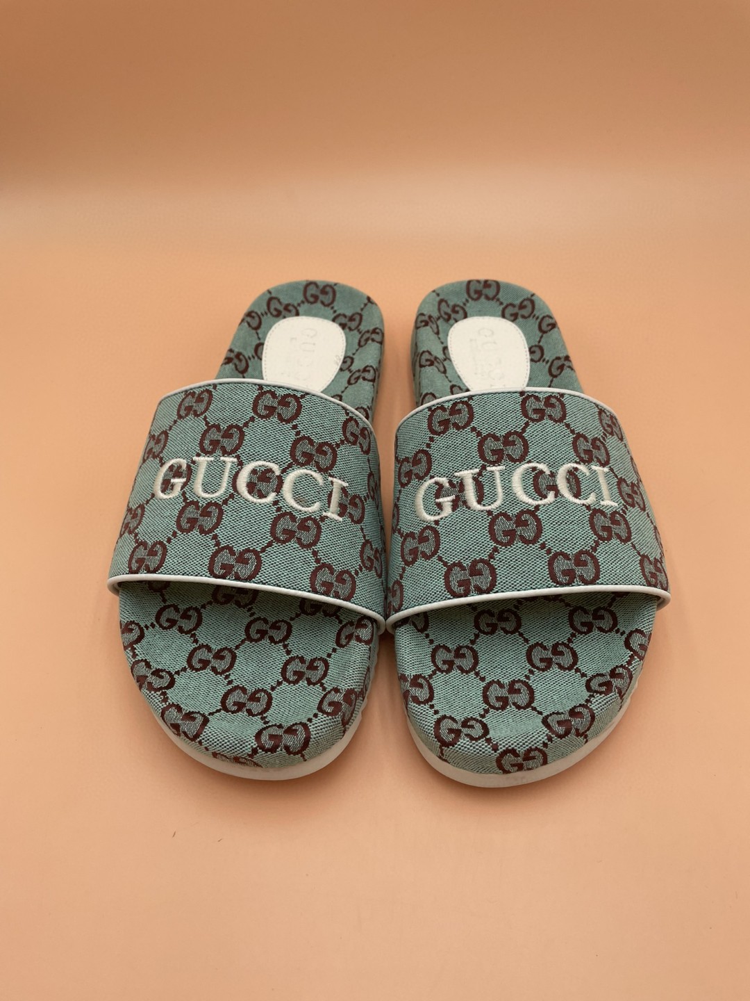Gucci Men’s Gucci Slide Sandal Gucci Embroidered Turquoise For Men ‎692951