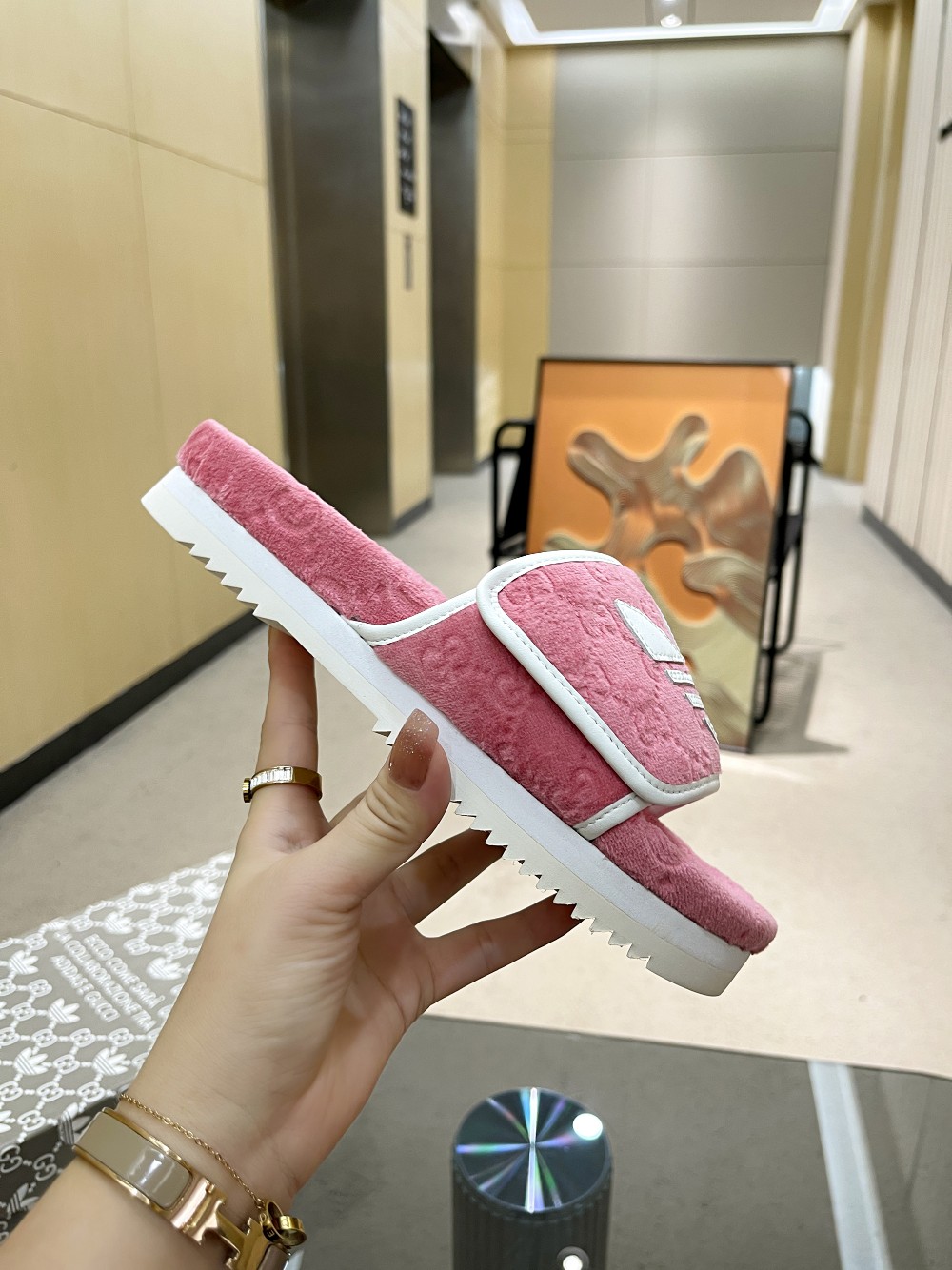 2b969808.jpg