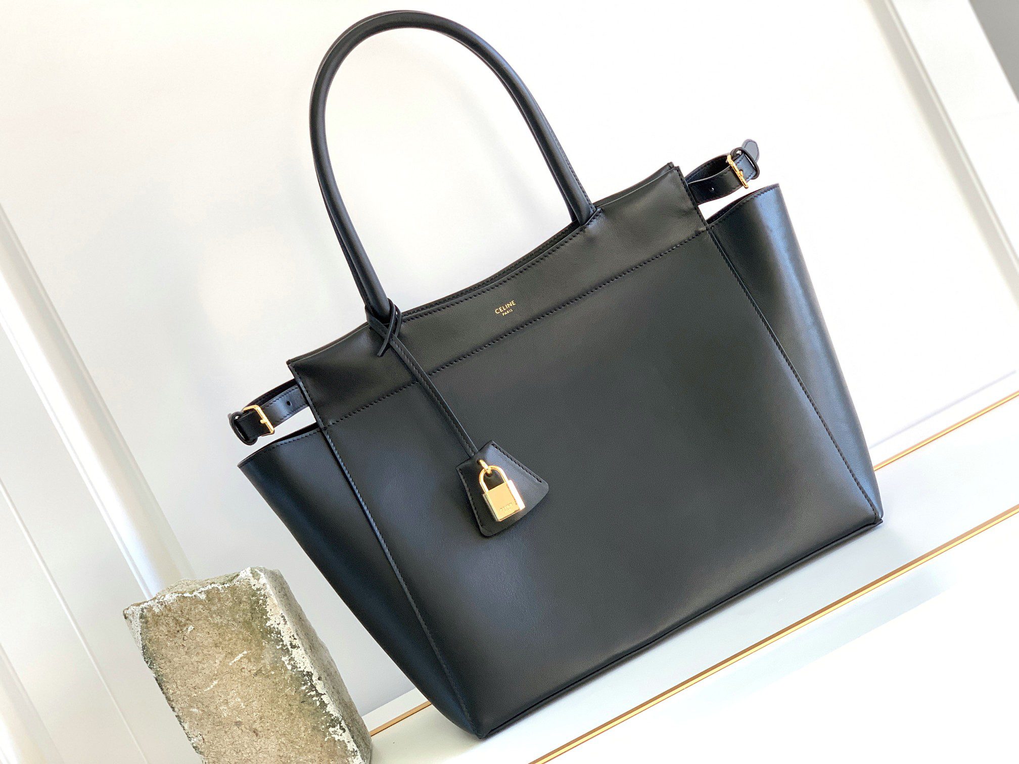 Celine Medium Cabas Bourgeois Black For Women 18in/45cm 