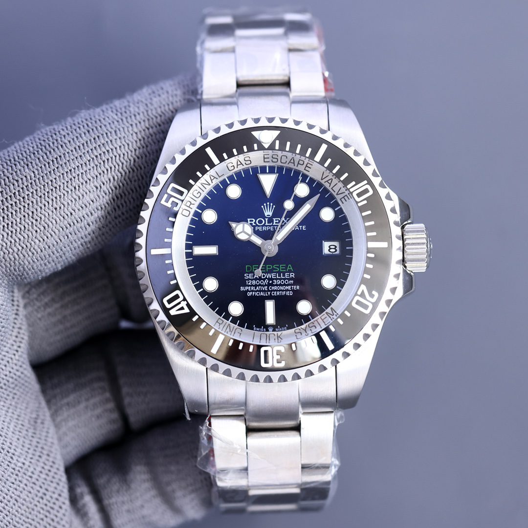 Rolex Sea Dweeler 44mm Silver Toned For Men 136660