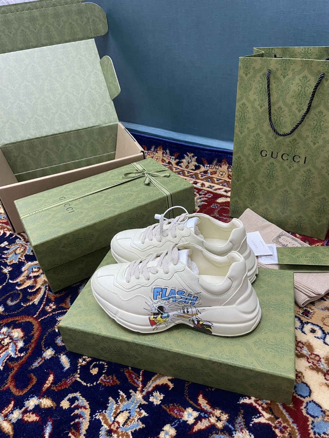 Disney x Gucci Men’s Rhyton Sneakers With Donald Duck White Ivory For Men 646509-DRW00-9522