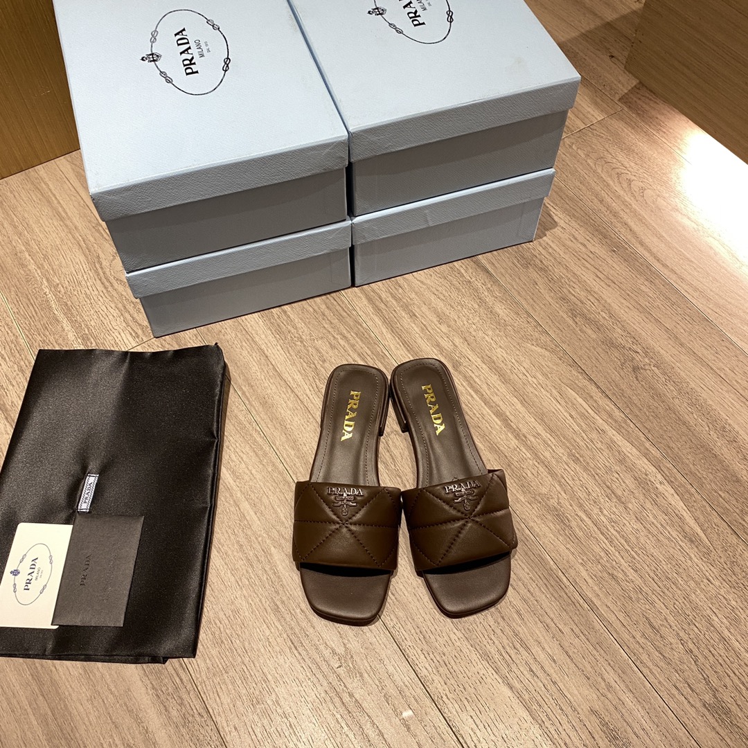 Prada Quilted Nappa Sabots Brown For Women 0.4in/10mm Prada 