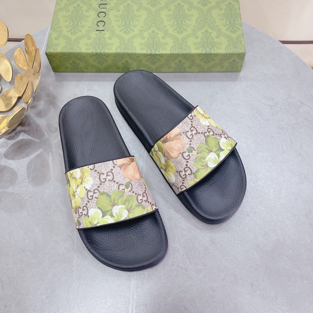 Gucci Men’s Gucci Pursuit Floral Slider Green For Men 407345