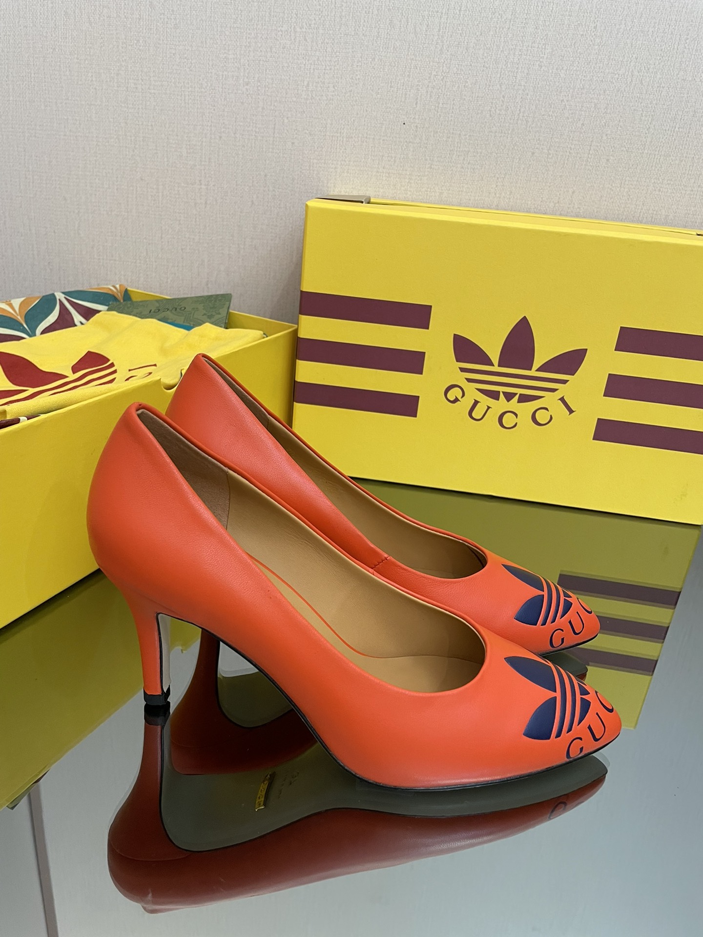 Gucci x Adidas Women’s Trefoil Pump Orange For Women Gucci 702213 C9D00 7519