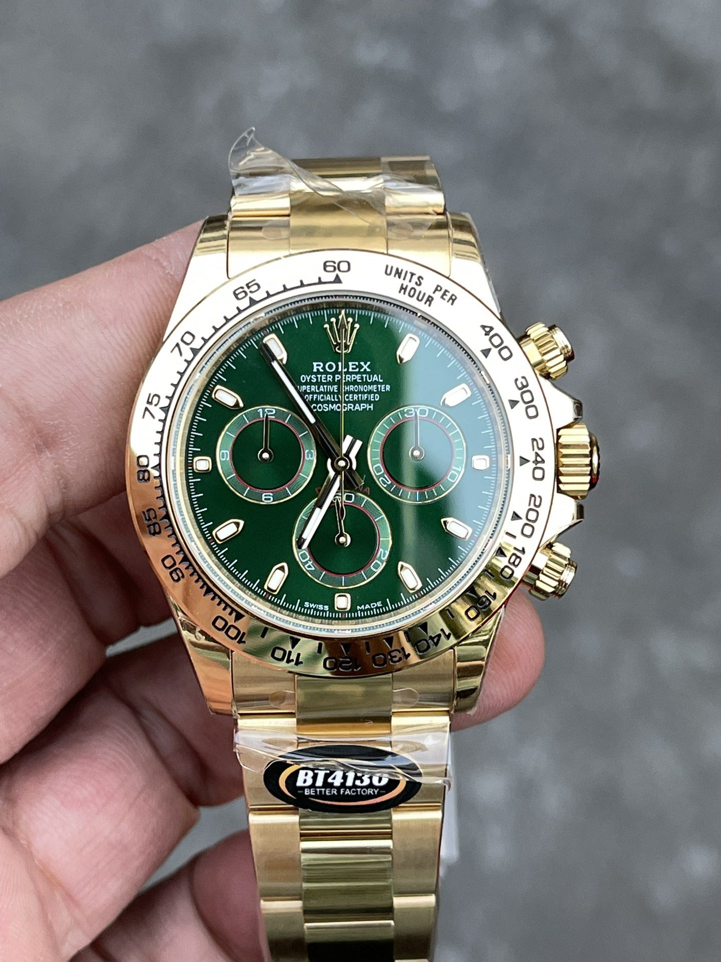 Rolex Cosmograph Daytona 40mm Gold Toned For Men Green Dial Gold Case And Bracelet 1454244